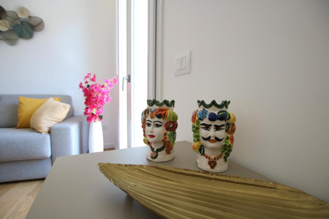 Sikelika Apartment Syracuse ภายนอก รูปภาพ