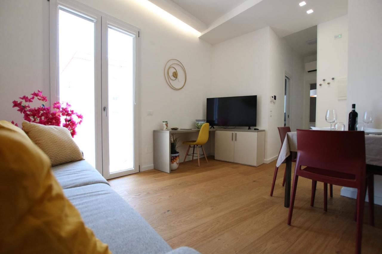 Sikelika Apartment Syracuse ภายนอก รูปภาพ